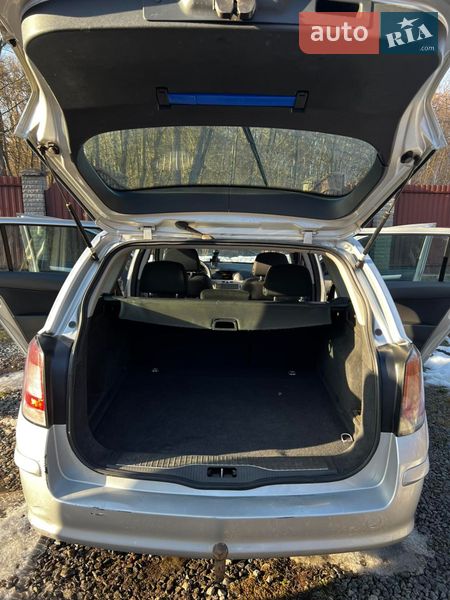 Универсал Opel Astra 2008 в Дублянах