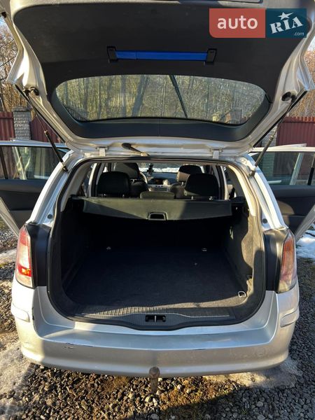 Универсал Opel Astra 2008 в Дублянах