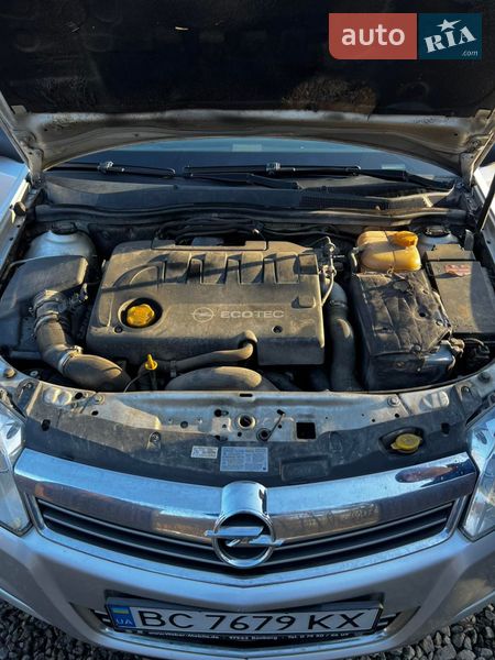 Универсал Opel Astra 2008 в Дублянах