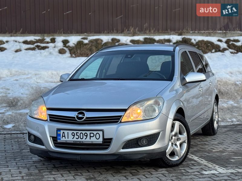Універсал Opel Astra 2008 в Тернополі