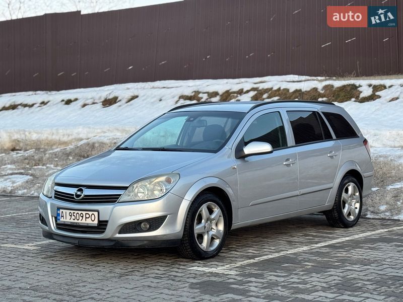 Універсал Opel Astra 2008 в Тернополі