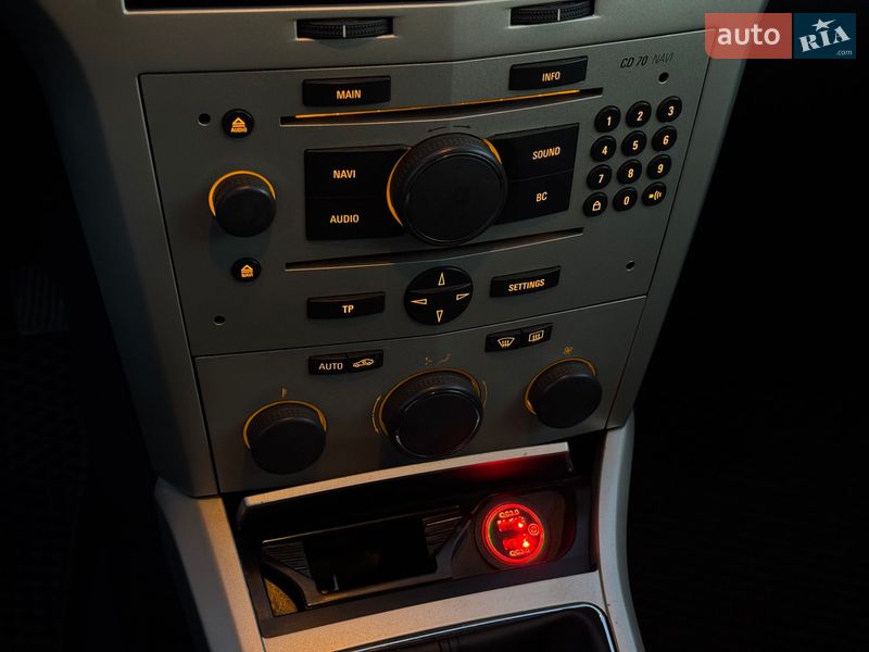 Універсал Opel Astra 2008 в Тернополі