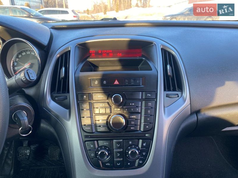 Универсал Opel Astra 2013 в Тернополе