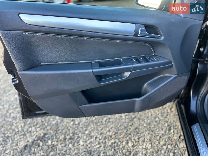 Универсал Opel Astra 2009 в Хусте