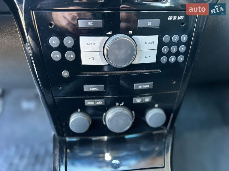 Универсал Opel Astra 2009 в Хусте