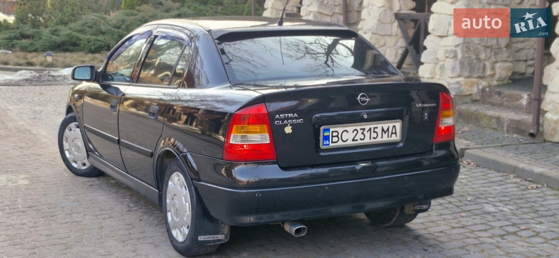 Седан Opel Astra 2006 в Львове