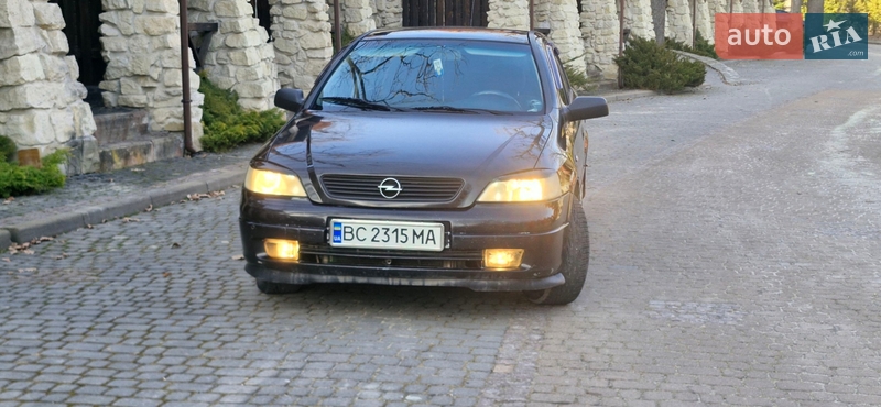 Седан Opel Astra 2006 в Львове