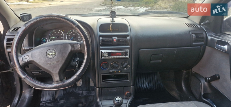 Седан Opel Astra 2006 в Львове