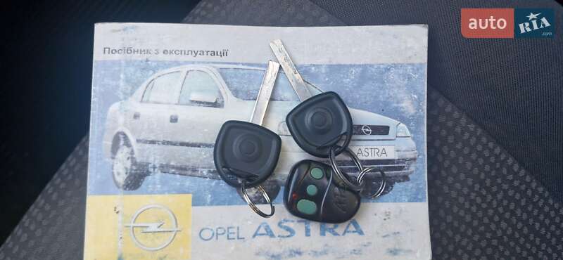 Седан Opel Astra 2006 в Львове