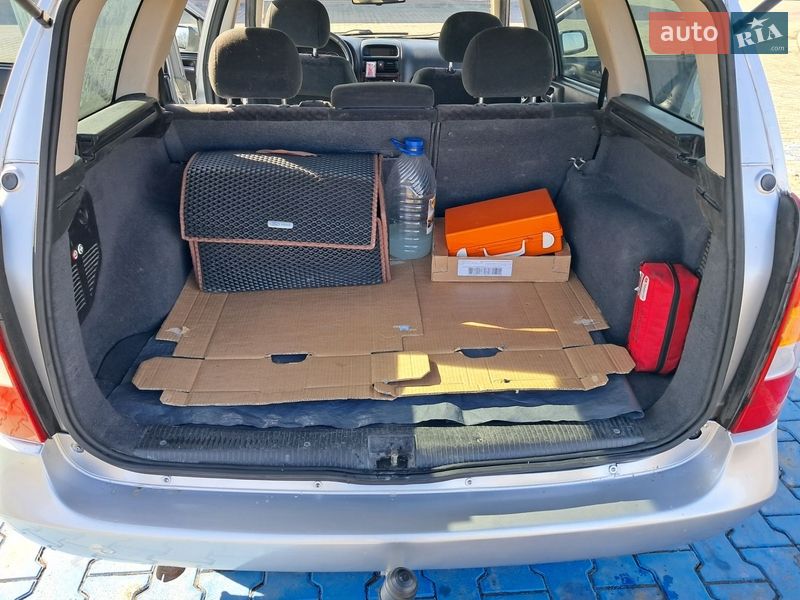 Универсал Opel Astra 2004 в Луцке