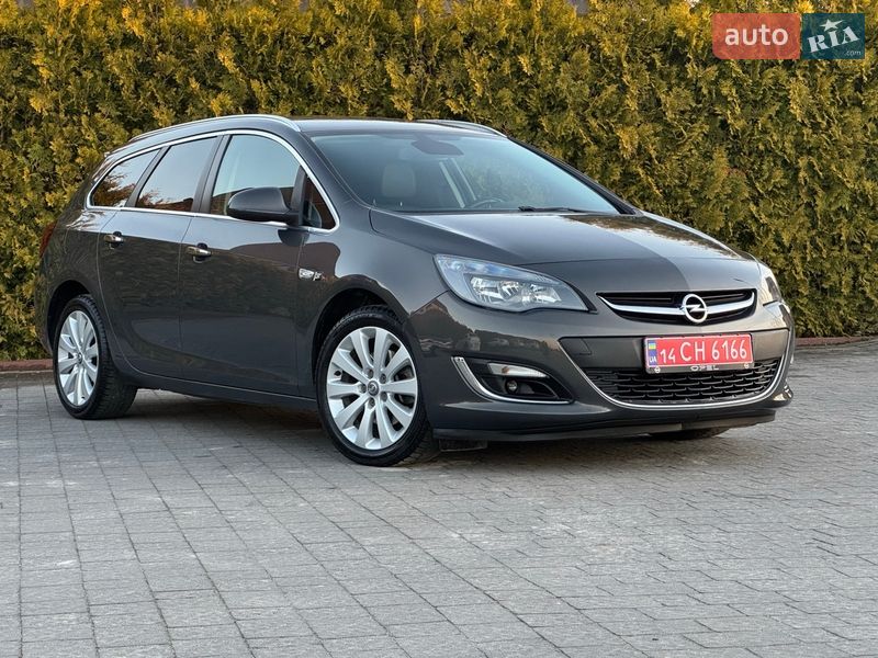 Универсал Opel Astra 2013 в Стрые