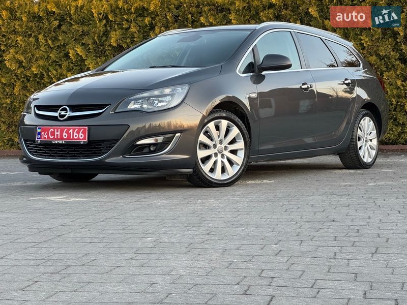 Универсал Opel Astra 2013 в Стрые