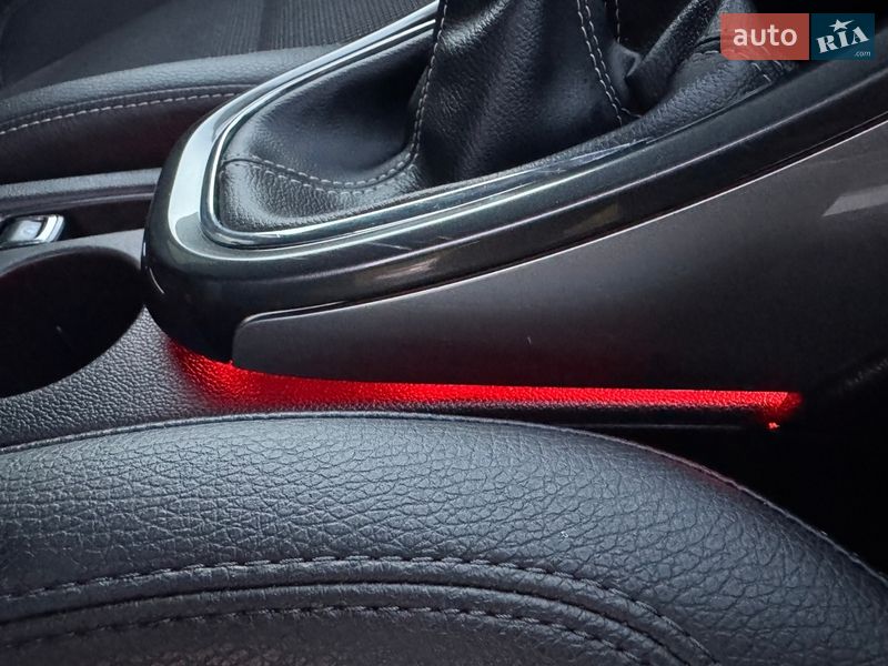 Универсал Opel Astra 2013 в Стрые