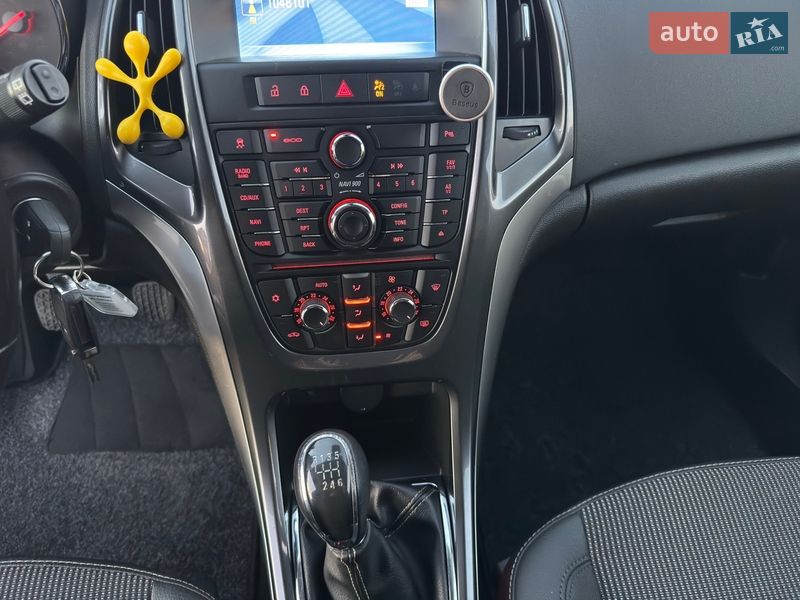 Универсал Opel Astra 2013 в Стрые