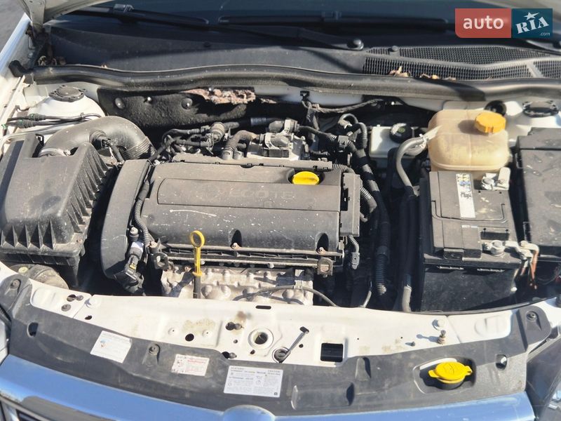 Хэтчбек Opel Astra 2012 в Львове