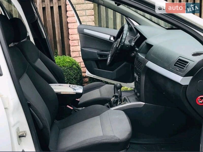 Универсал Opel Astra 2006 в Богородчанах