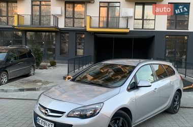 Универсал Opel Astra 2013 в Львове