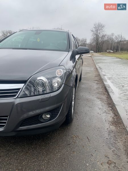 Универсал Opel Astra 2009 в Запорожье