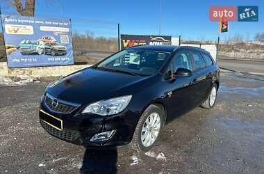 Универсал Opel Astra 2012 в Казатине