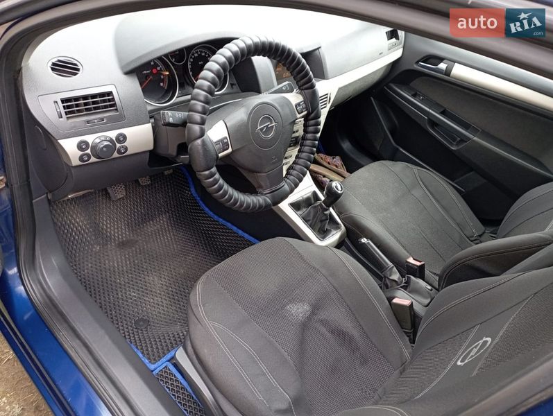 Универсал Opel Astra 2008 в Херсоне