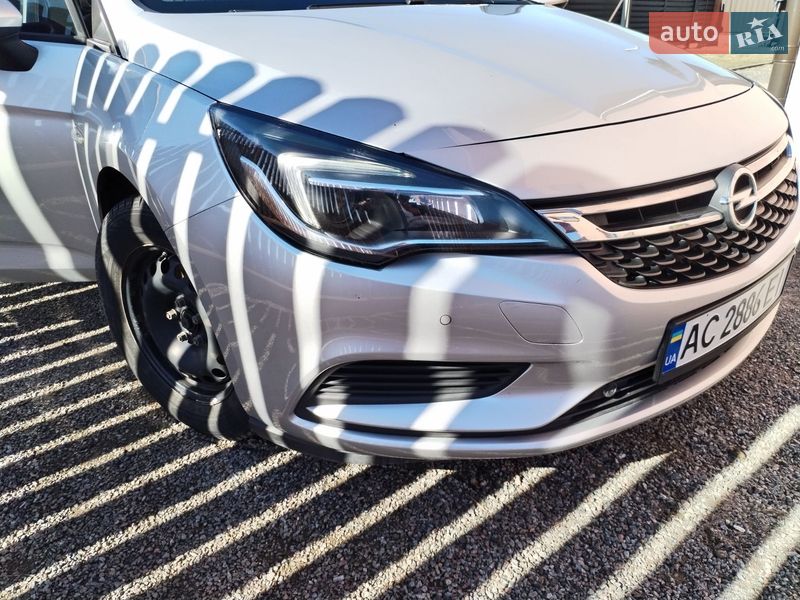 Универсал Opel Astra 2018 в Луцке