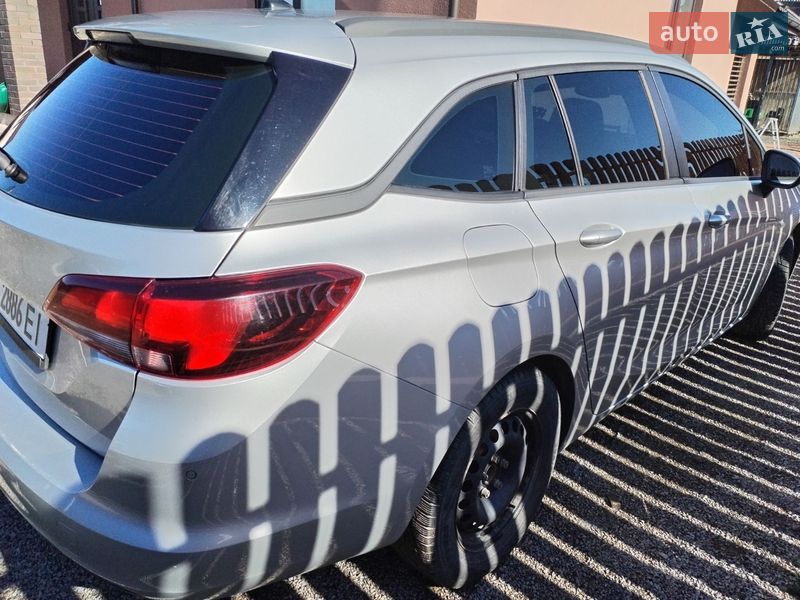 Универсал Opel Astra 2018 в Луцке