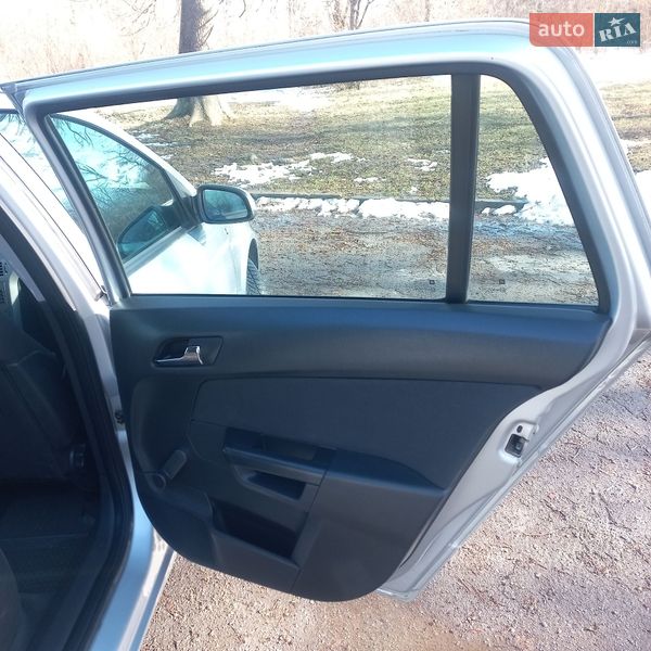 Универсал Opel Astra 2009 в Жмеринке