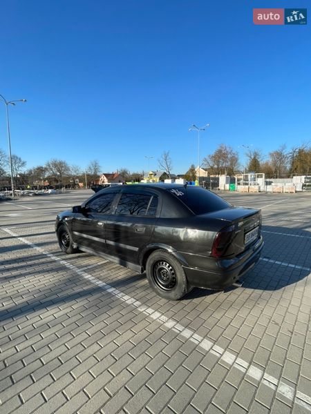 Седан Opel Astra 2006 в Коломые