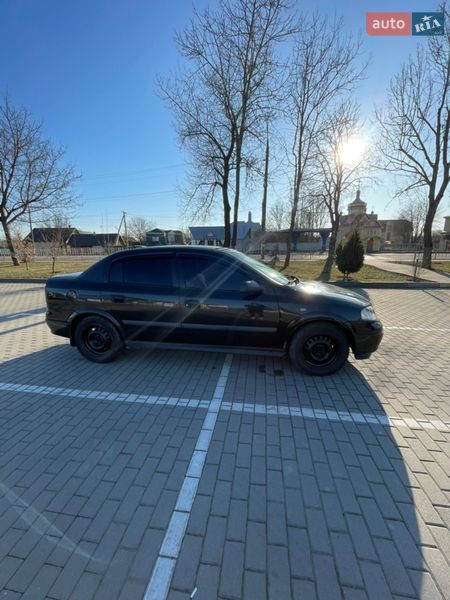 Седан Opel Astra 2006 в Коломые