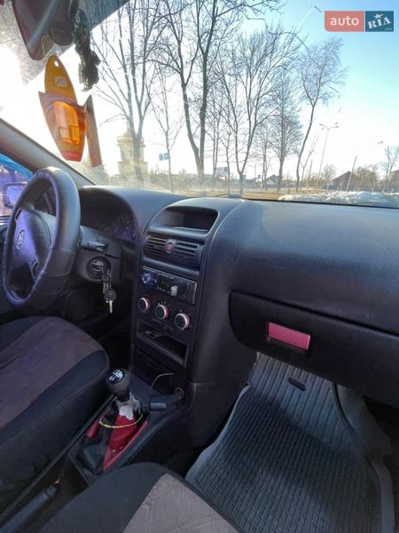 Седан Opel Astra 2006 в Коломые