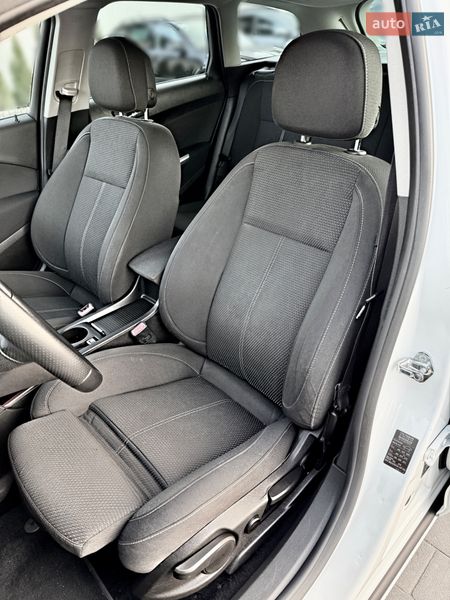 Универсал Opel Astra 2011 в Дрогобыче