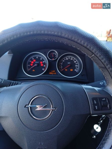 Універсал Opel Astra 2005 в Сарнах