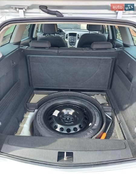 Універсал Opel Astra 2011 в Вишнівці