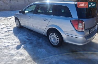 Универсал Opel Astra 2011 в Конотопе