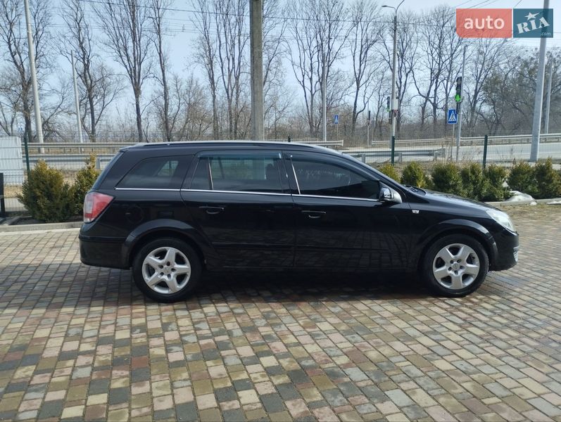 Универсал Opel Astra 2006 в Оржеве