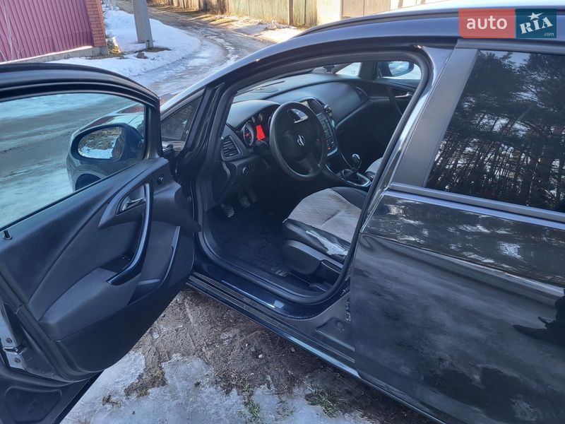 Универсал Opel Astra 2013 в Славуте