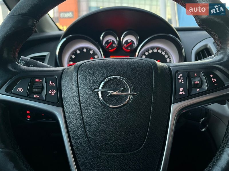 Хэтчбек Opel Astra 2012 в Киеве