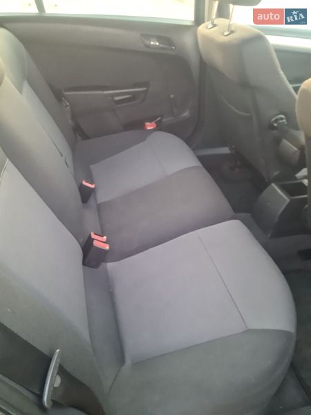 Универсал Opel Astra 2008 в Луцке