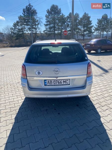Универсал Opel Astra 2009 в Ямполе