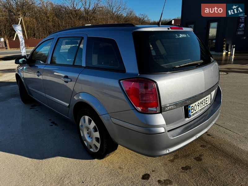 Универсал Opel Astra 2004 в Чорткове