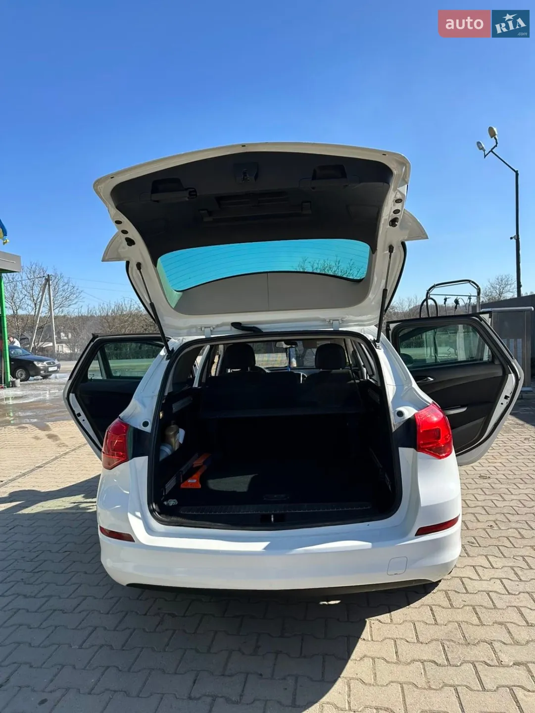 2011 Opel Astra - мініатюра 6