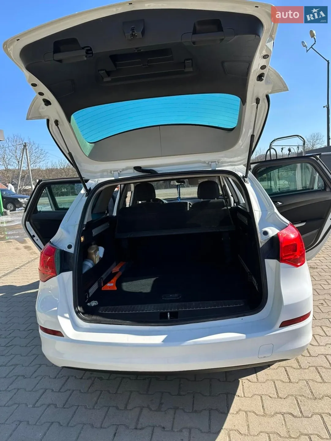 2011 Opel Astra - мініатюра 11