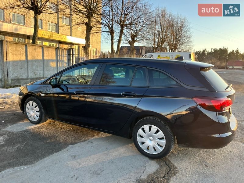 Универсал Opel Astra 2019 в Житомире