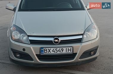 Универсал Opel Astra 2006 в Полонном