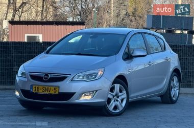 Хэтчбек Opel Astra 2011 в Стрые
