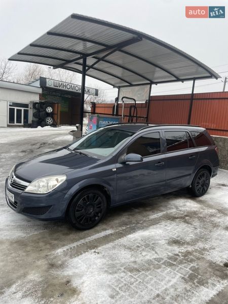 Универсал Opel Astra 2007 в Хотине