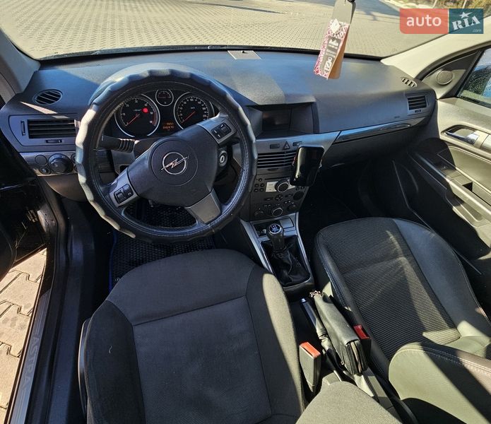 Универсал Opel Astra 2005 в Киеве