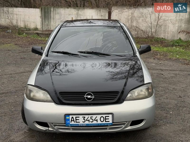 Седан Opel Astra 2008 в Днепре