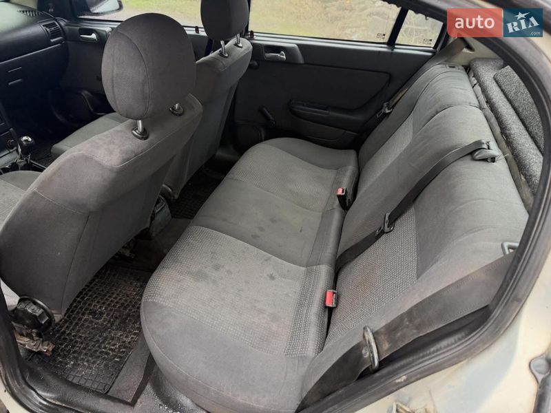 Седан Opel Astra 2008 в Днепре