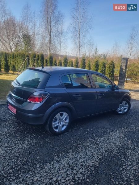Хэтчбек Opel Astra 2009 в Луцке